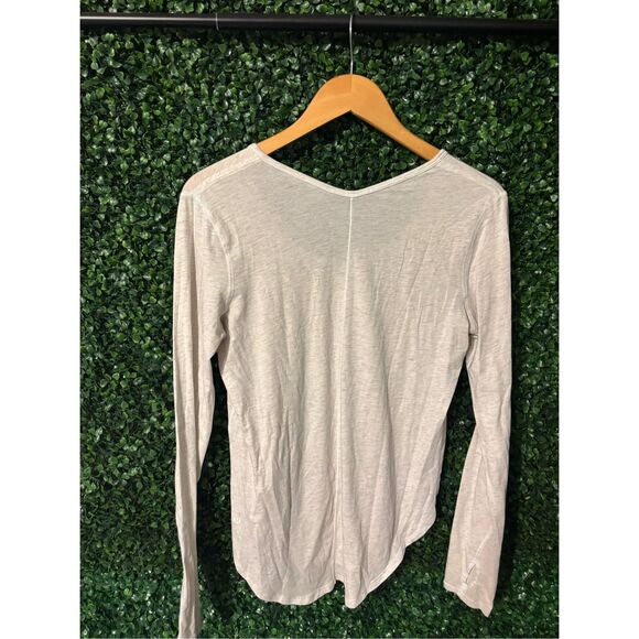 Lululemon Yogini 5 Year Long Sleeve Tee Heathered White Sz Medium - Picture 2 of 3